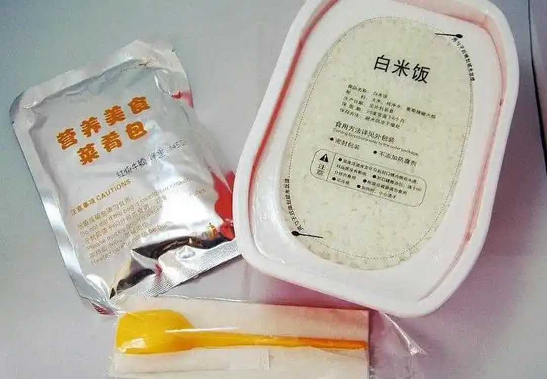 日產10萬份！呂工機械自動米飯包裝機：灌裝封口殺菌三合一，產能翻倍