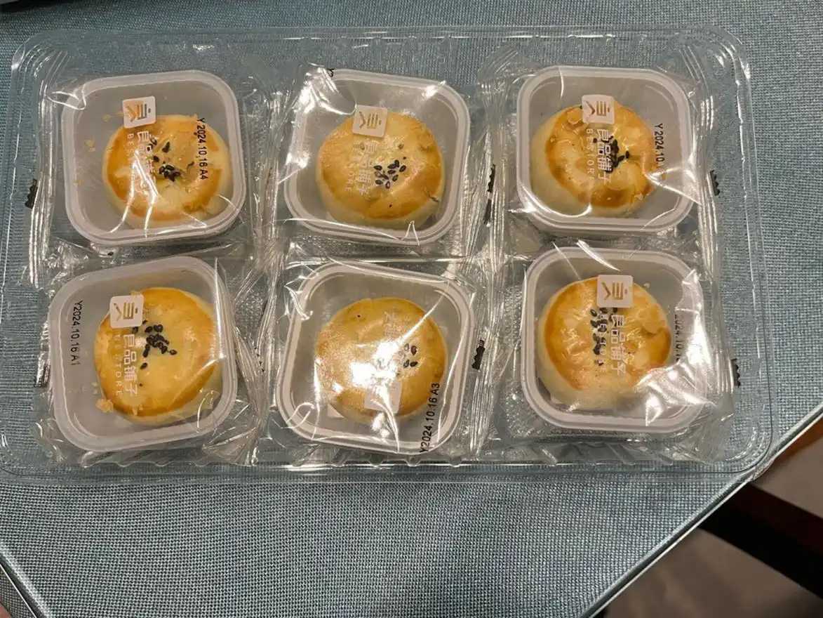 告別人工，擁抱高效：呂工機械自動化解決方案，破解蛋黃酥、月餅量產(chǎn)難題
